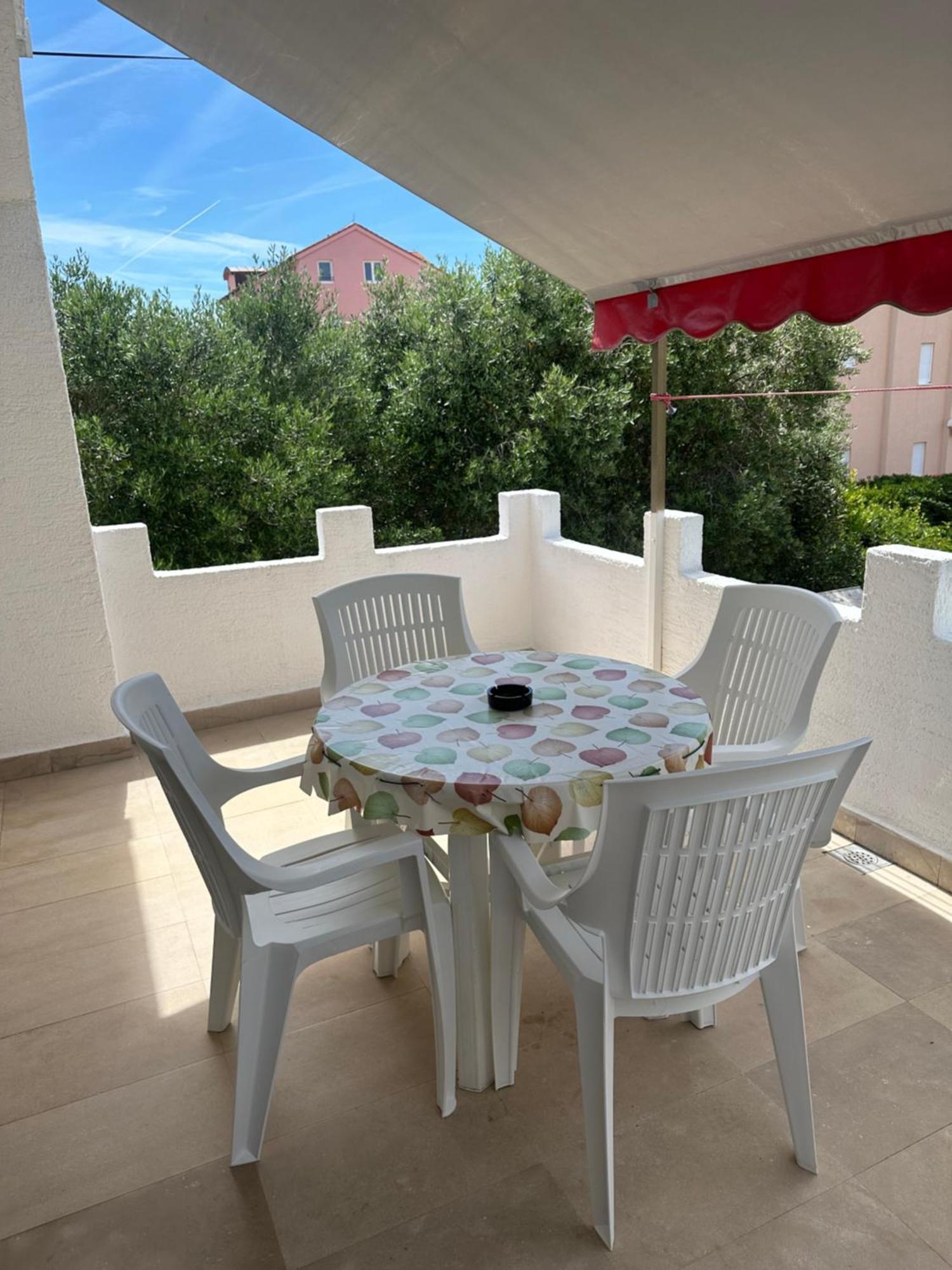 Apartmani Marko Novalja Exterior foto